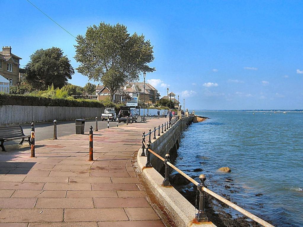 Crofton House Garden Apartment Ryde  Exterior foto